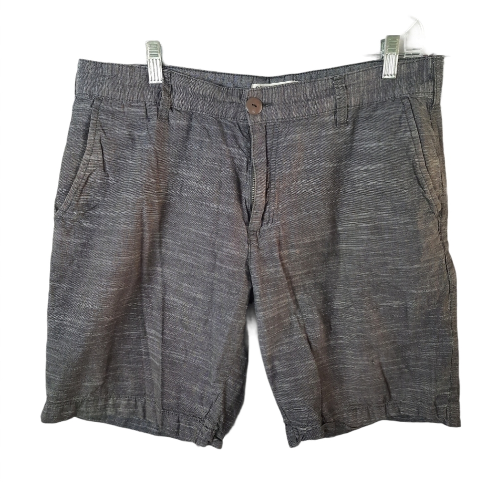 Retrofit Men's Gray Flat Front Shorts Size: 34.